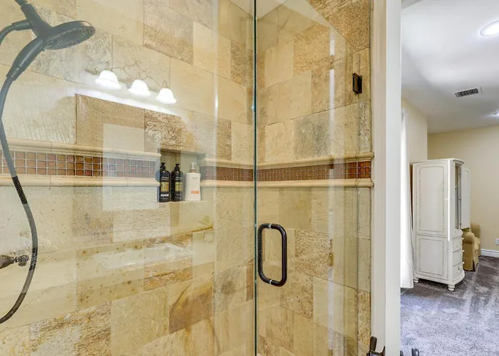 3 Mi To Dtwn Gilbert! W/ Shared Poolside Oasis
