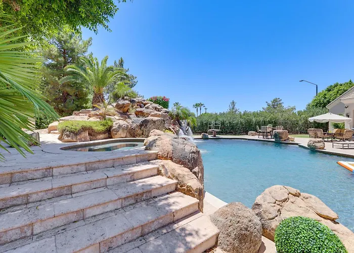 3 Mi To Dtwn Gilbert! W/ Shared Poolside Oasis *