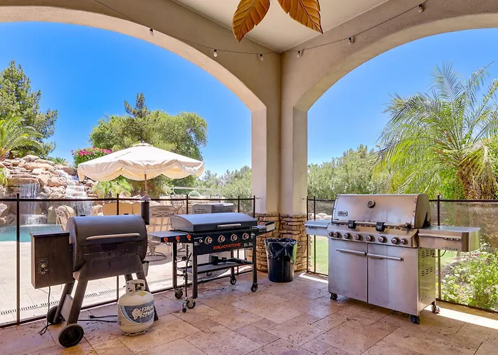 Apartment 3 Mi To Dtwn Gilbert! W/ Shared Poolside Oasis *